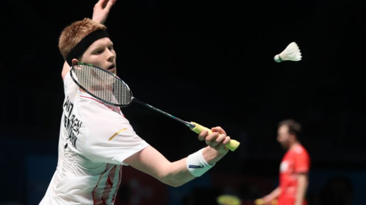 边路与8号 边路与8号